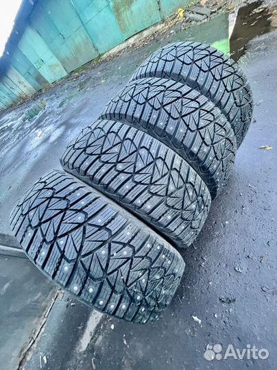 Goodyear Ultragrip 600 205/55 R16 94T