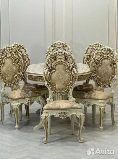 Столы и стулья. Комплект