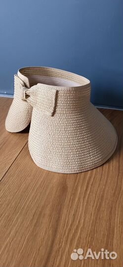 Шляпа женская из рафии