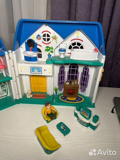 Кукольный домик с мебелью
