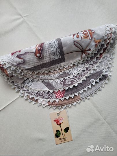 Салфетки на стол сервировочные