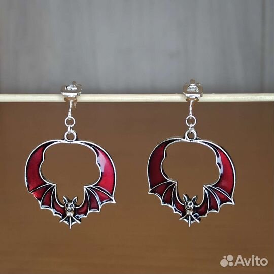 Серьги скелет новые