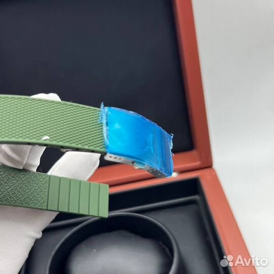 Мужские кварцевые часы Longines зеленые