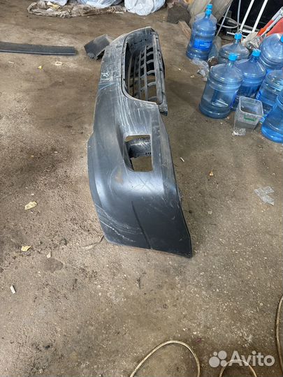 Переднии бампер volkswagen crafter