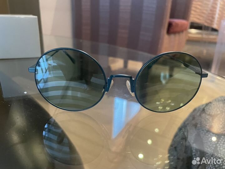 Солнцезащитные очки Fendi