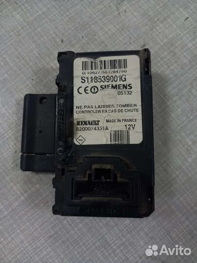 Картоприемник (замок зажигания) Renault Megan 2