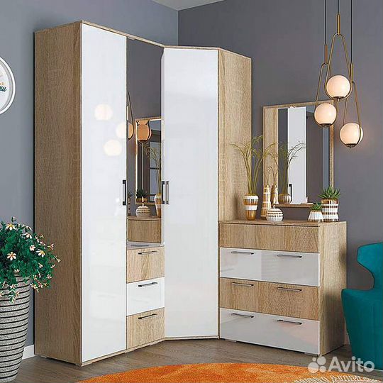 Шкаф угловой