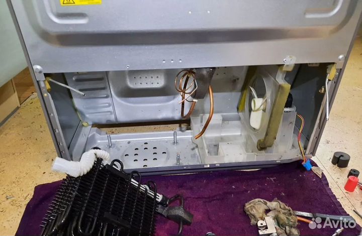 Ремонт холодильников Ремонт стиральных машин