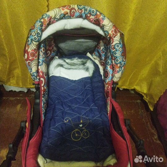 Прогулочная коляска 