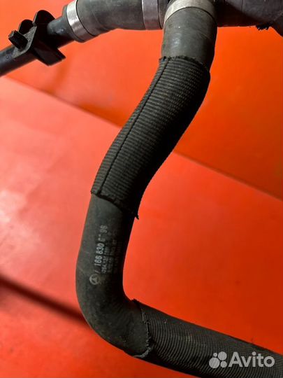 Патрубок системы охлаждения Mercedes Benz Gl/Gls