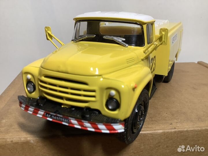 Модель автомобиля ас-161(зил-130) 1:43 деа