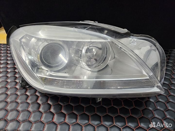 Правая фара ML166 галоген