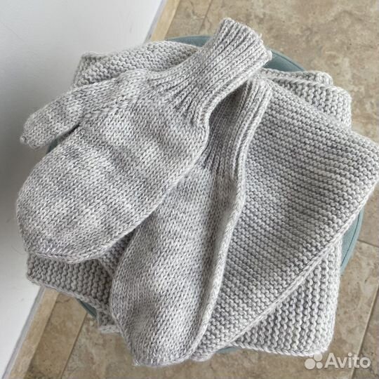 Шапка, снуд и варежки