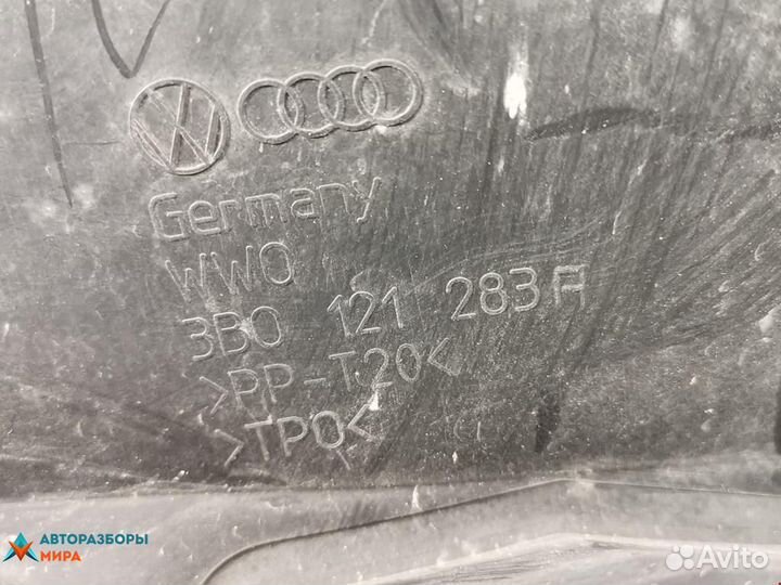 Диффузор вентилятора Volkswagen Passat B5 1999