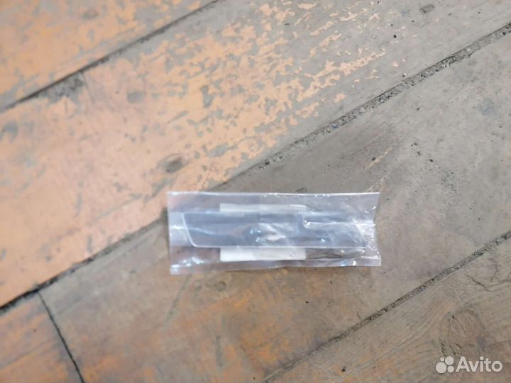 Шильдик Mazda Skyactive