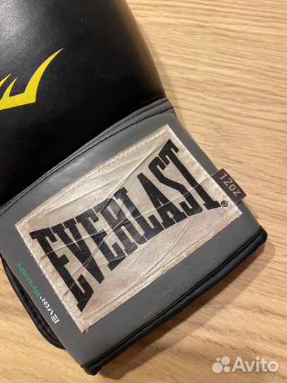 Боксерские перчатки 12 oz everlast