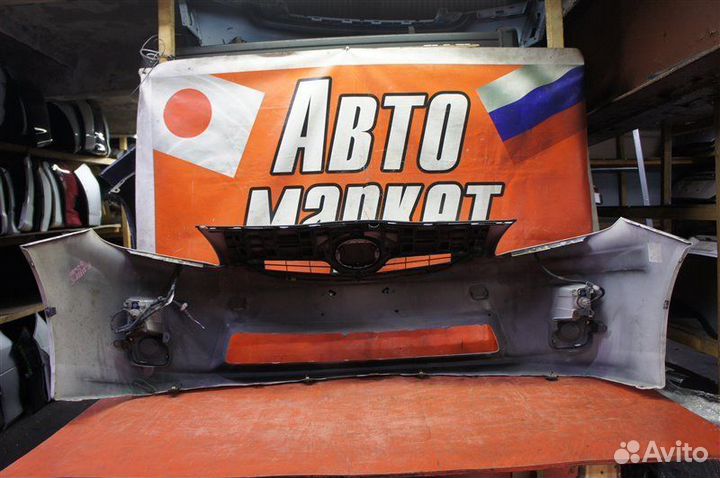 Бампер передний Toyota Prius ZVW30 2010