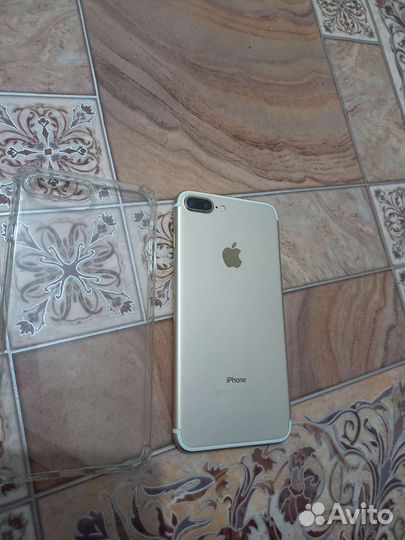Телефон iPhone 7 plus