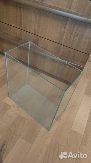 Аквариум б/у для рыбок и улиток