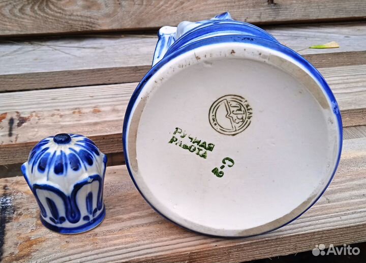 Посуда и предметы интерьера Гжель