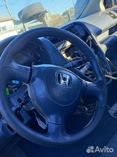 Подушка безопасности в руль Honda Civic 7 хэтчбек