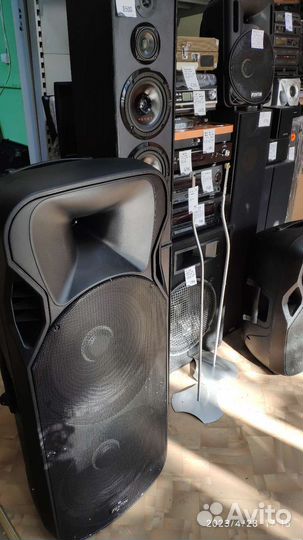 Колонка огромная 1600 Вт 2 х 15