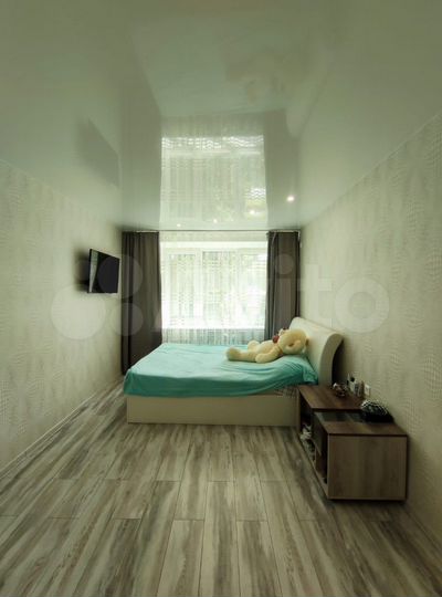 Комната 33 м² в 2-к., 2/5 эт.