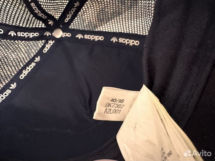 Adidas originals кепка