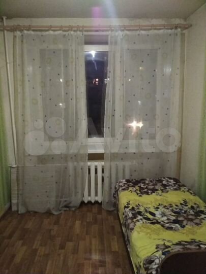 Комната 11 м² в 6-к., 2/2 эт.