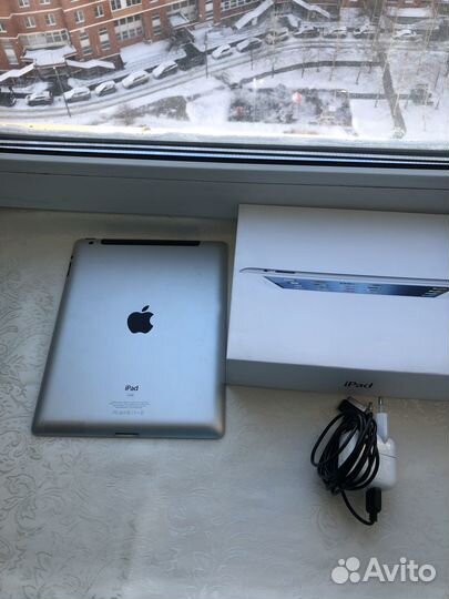 Планшет iPad 3 64 гб wi-fi (полный комплект)