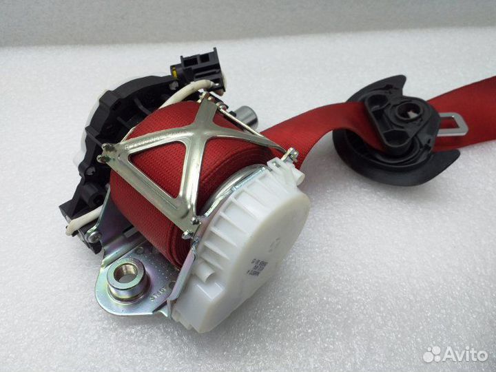 Б/У Б/У Ремень безопасности с пиропатроном