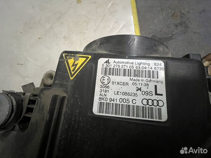 Фара Audi A4 8K0941005C