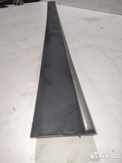 Молдинг передний левой двери Вольво S80