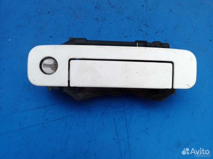 Ручка двери передняя правая Audi А6 С4