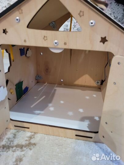 Бизиборд домик