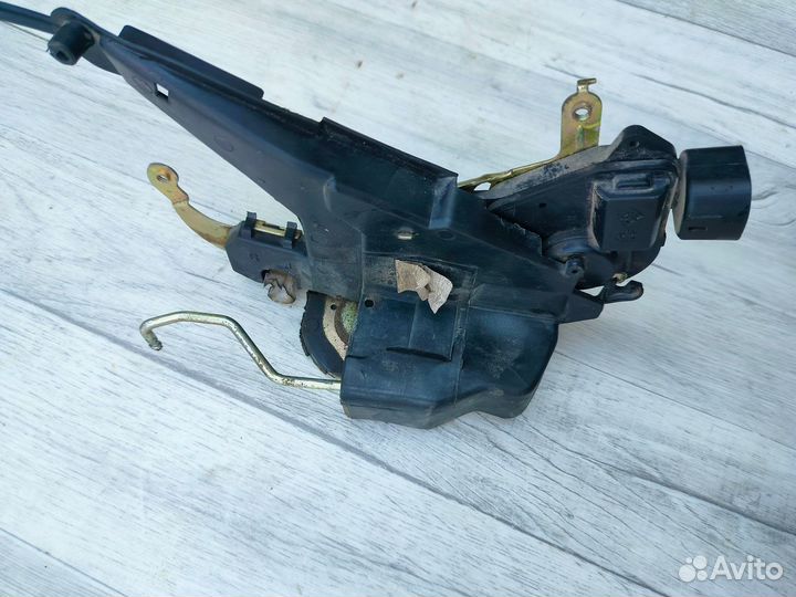 Замок двери передний правый Geely MK Cross, I 2013