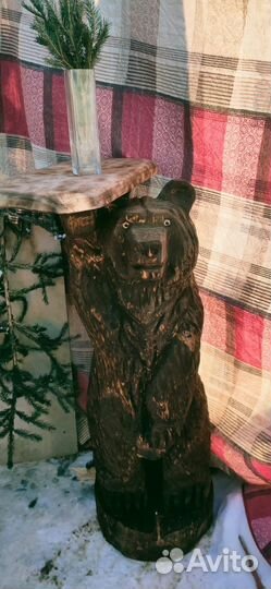 Фигуры медведей из дерева