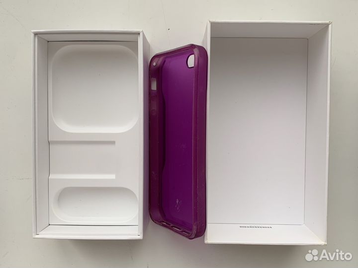Коробка от iPhone SE 32 GB