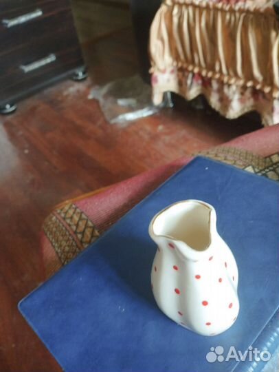 Вазочка под цветы 9*5 в хорошем состоянии