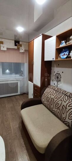 Комната 13 м² в 3-к., 3/6 эт.