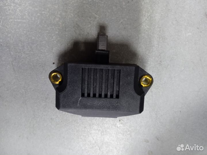 Реле регулятор VW Golf II/Passat/Jetta 1.3-2.2