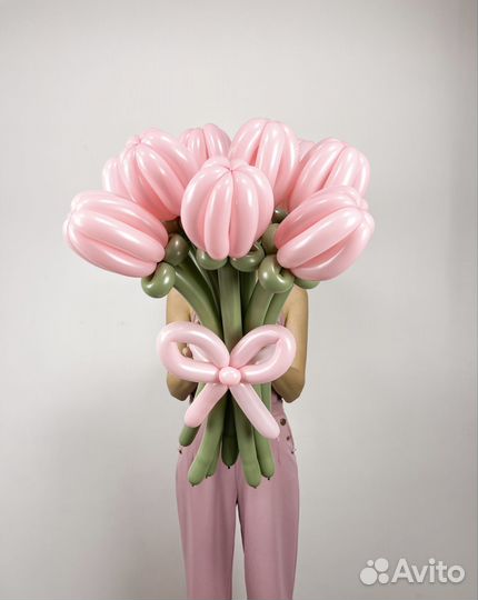 Фигуры и букеты из воздушных шаров