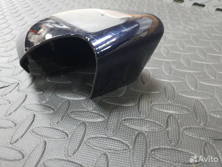 Колпак зеркала, правый BMW E46