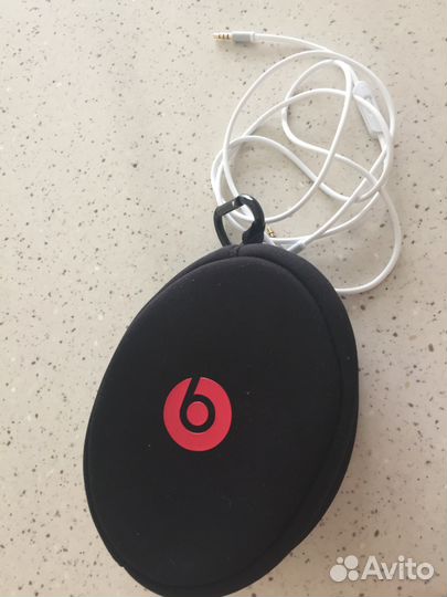 Продам оригинальные наушники Beats Solo2 белого