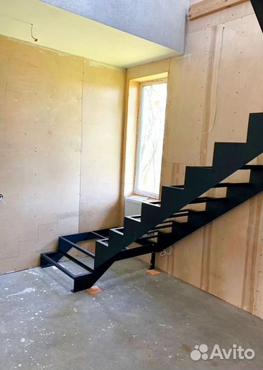 Перила деревянные для лестниц