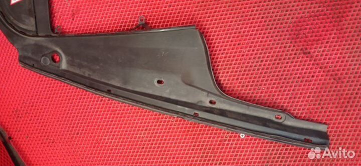 Жабо переднее левое Bmw 5-Series F10 N52B30AF 2010