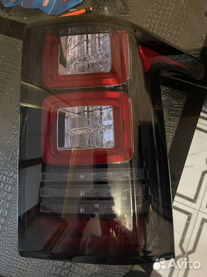 Задний правый стоп рэндж ровер вог L405 2013 года
