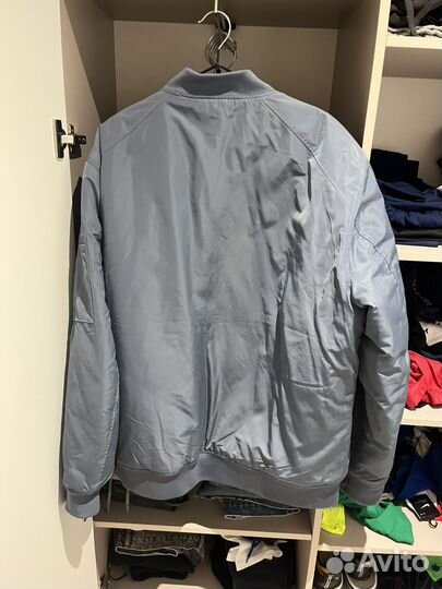 Бомбер reserved