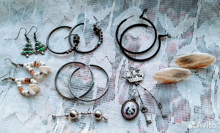 Серьги разные