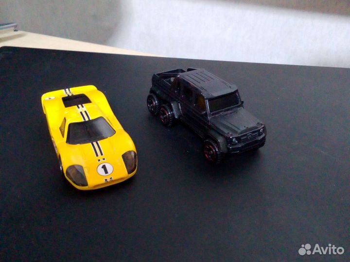 Машины игрушечные хотвилс Ford gt40 и AMG Mercedes